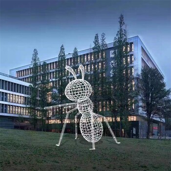 镂空钢棍儿蚂蚁雕塑，铁丝动物雕塑