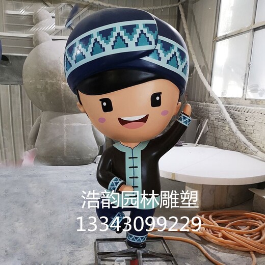 玻璃鋼少數(shù)民族人物雕塑定做