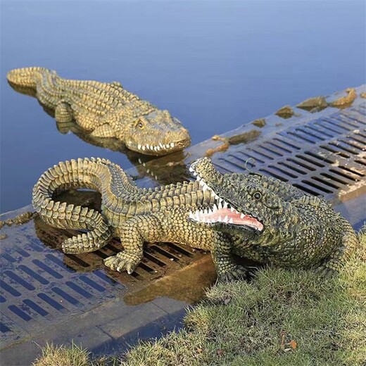 云南玻璃钢鳄鱼雕塑模型