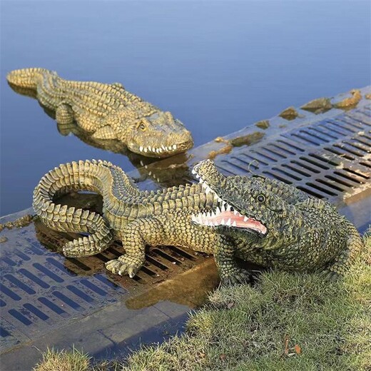 制作玻璃钢鳄鱼雕塑景观小品