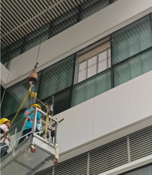 桂林高空幕墙玻璃更换报价,大楼玻璃更换维修