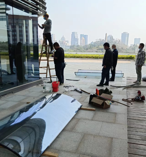 崇左高空幕墻玻璃更換維修電話