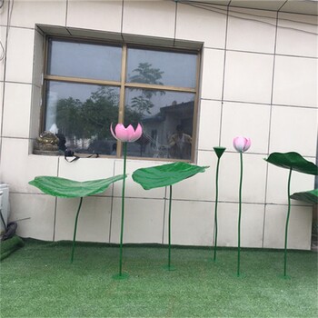 生產(chǎn)不銹鋼荷花雕塑小品