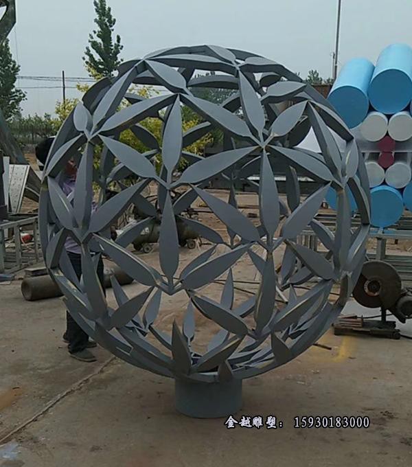 不銹鋼單層鏤空球雕塑小區燈罩雕塑金越廠家