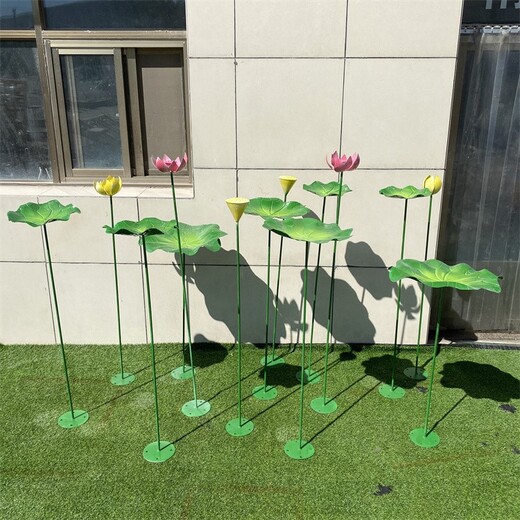 室內(nèi)不銹鋼荷花雕塑公司