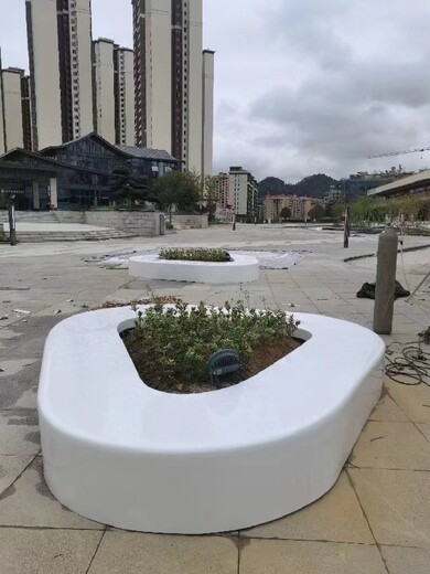 青海安裝玻璃鋼雕塑廠家