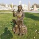 公園鑄銅人物雕塑圖