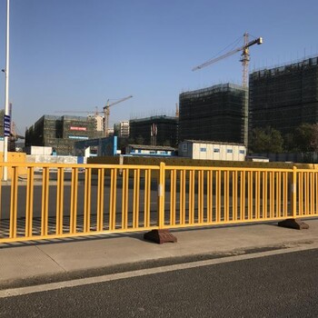 桂林市政机非护栏