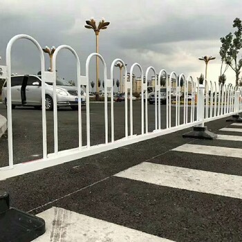 天水道路中央護欄
