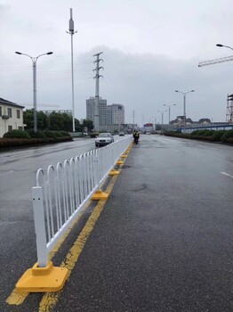 许昌马路中间护栏