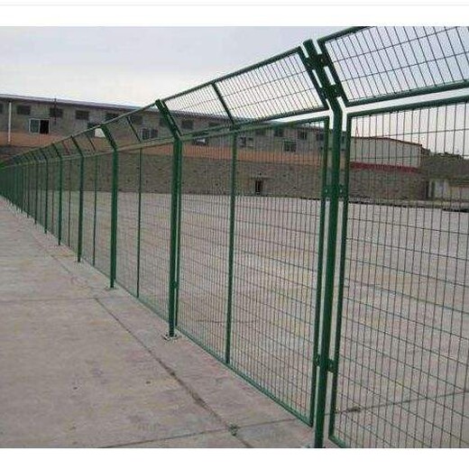 龍巖定做公路護(hù)欄網(wǎng)高度