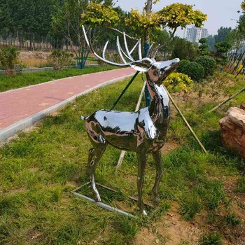 销售不锈钢镜面鹿雕塑联系方式,安装不锈钢镜面鹿雕塑多少钱一个