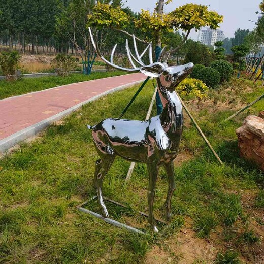 设计不锈钢镜面鹿雕塑联系方式,定制不锈钢镜面鹿雕塑多少钱一个