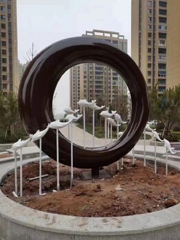 定制不锈钢镜面月亮雕塑使用寿命,出售不锈钢镜面月亮雕塑厂家