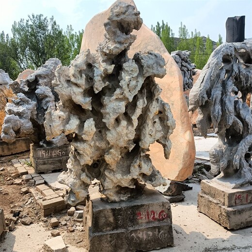 鏤空太湖石景觀石報(bào)價(jià)