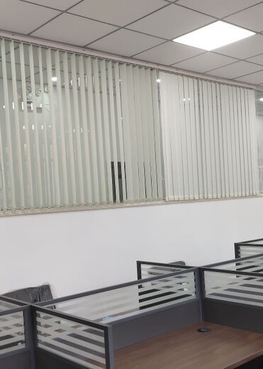 大連電動(dòng)窗簾價(jià)格大連百葉窗簾廠家