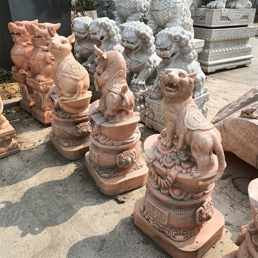 創(chuàng  )意石雕十二生肖雕塑制造商