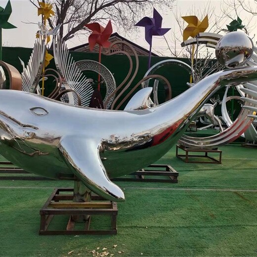 曲陽(yáng)縣鋼絲編織不銹鋼鯨魚(yú)雕塑加工