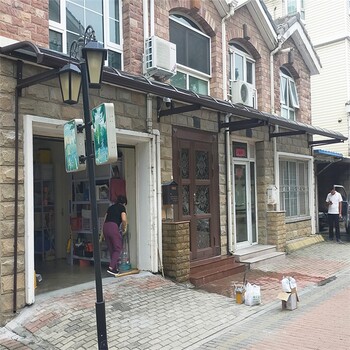 順義熱門北京耐力板雨棚廠家安裝遮雨棚