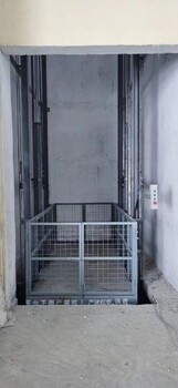 液壓升降平臺(tái)廠家物料提升機(jī)升降平臺(tái)廠家