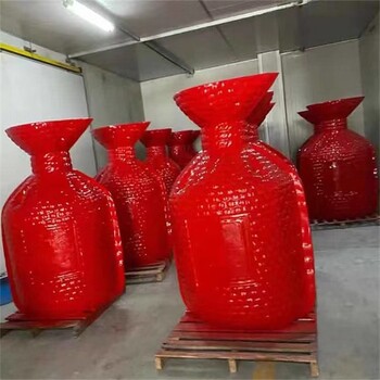 玻璃钢酒瓶雕塑定制公司