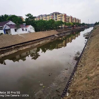 仿水泥木樁仿松木樁多少錢