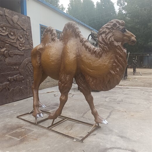 铸铜骆驼雕塑，双峰骆驼铜雕定制