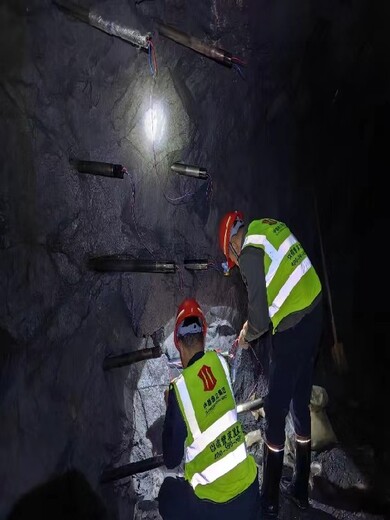 新疆伊犁煤矿掘进设备机械