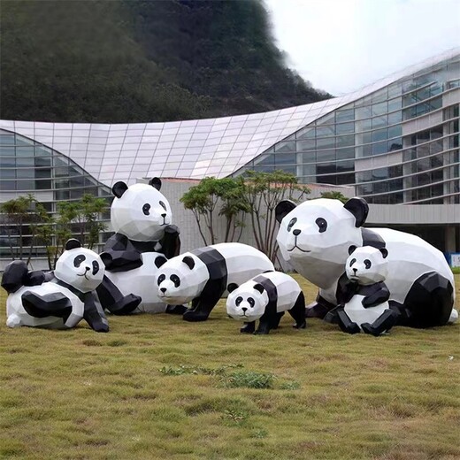 景区大熊猫雕塑模型
