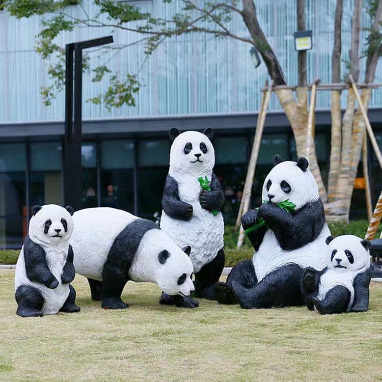 不锈钢几何大熊猫雕塑定做厂家