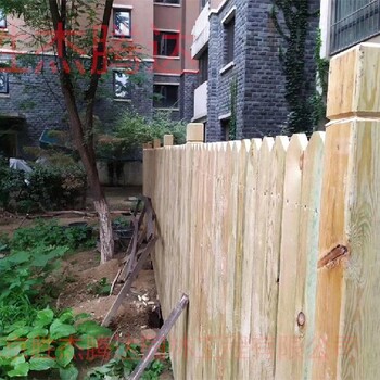 豐臺家庭花園設計防腐木柵欄塑木柵欄