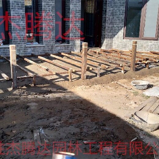 石景山花園庭院綠化設(shè)計(jì)塑木平臺花箱