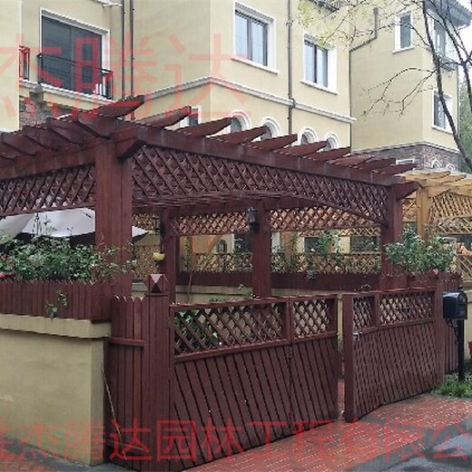 順義屋頂庭院綠化設(shè)計防腐木花架