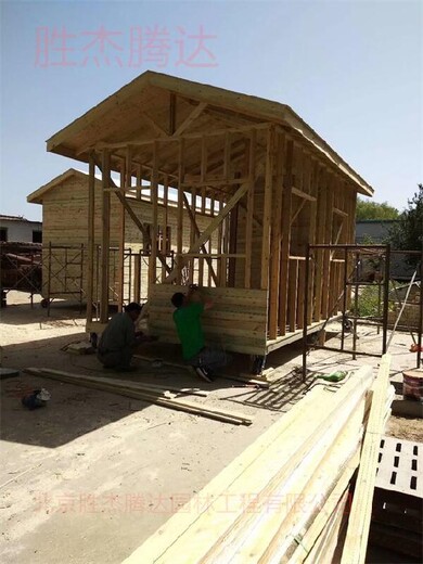 宣武家庭庭院绿化设计碳化木凉亭