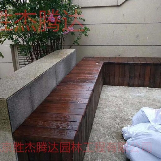 通州陽臺庭院綠化設(shè)計塑木圍欄