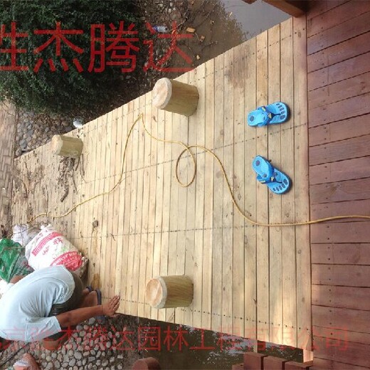 昌平家庭花园设计防腐木地板塑木地板