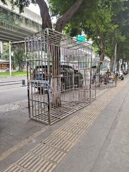 成華區(qū)不繡鋼防護(hù)欄多少錢(qián)一平方