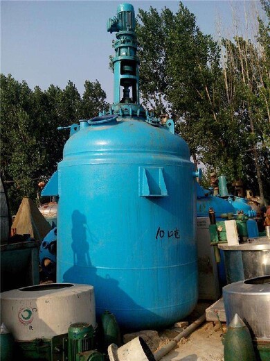 新疆处理二手3吨搪瓷反应釜作用
