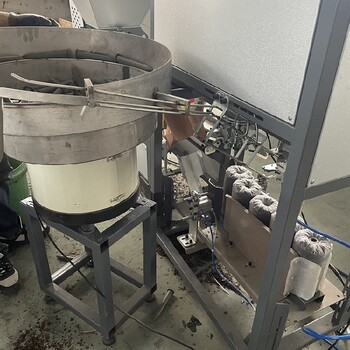 重庆羊肚菌装袋窝口一体机厂家供应食用菌程控回旋装袋机