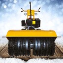 北京潔娃大功率掃雪機(jī)機(jī)械傳動(dòng)方式無(wú)需掛擋，操作簡(jiǎn)便
