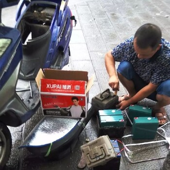 太原电动车换电瓶师傅附近上门维修电动车