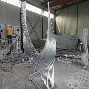 生产不锈钢翅膀雕塑供应商