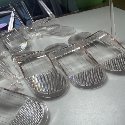 连云港开模注塑加工,透明灯罩,塑料异型材