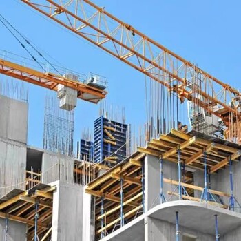 愛爾蘭勞務(wù)出國打工礦區(qū)運(yùn)礦司機(jī)丨采礦工