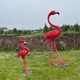 红色火烈鸟雕塑图