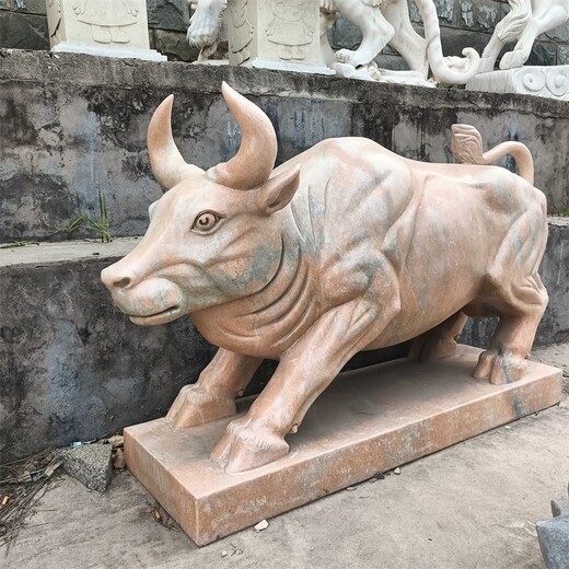 曲阳县户外石牛雕塑，开荒牛雕塑厂家报价,石雕动物大全