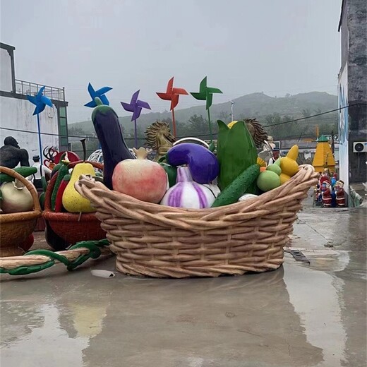 曲陽(yáng)縣公園玻璃鋼水果籃雕塑公司