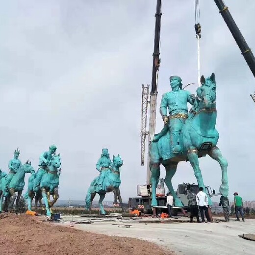 定制內蒙古騎馬人雕塑廠家,制作內蒙古騎馬人雕塑報價