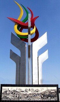 游樂園廣場不銹鋼雕塑啞光效果案例金越雕塑廠家
