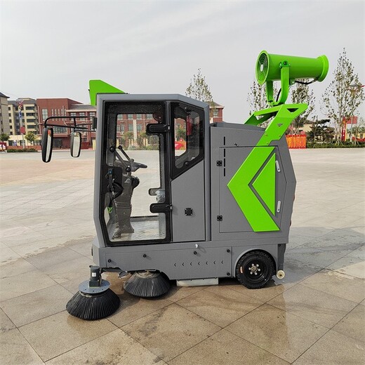 新疆出售电动扫地车价格,驾驶式扫地机